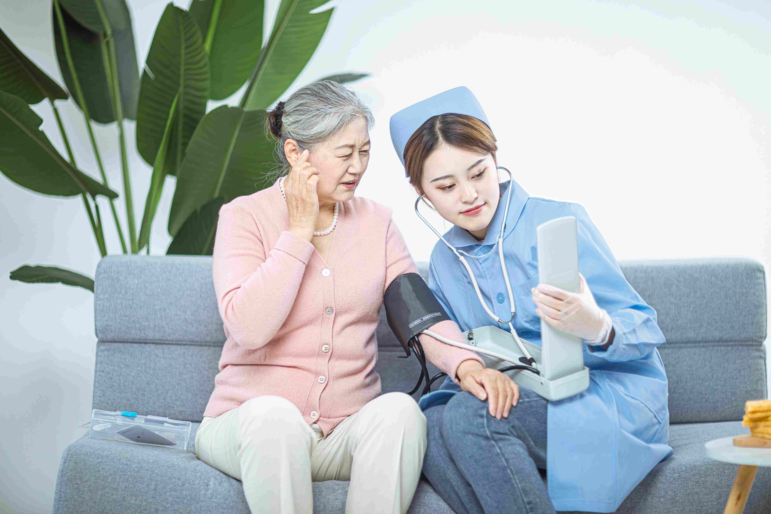 守护之光，温暖同行——海迪生致敬国际护士节